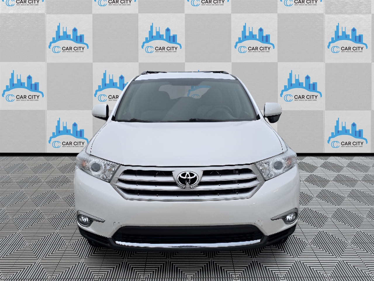 Toyota Highlander Base 4WD 2013