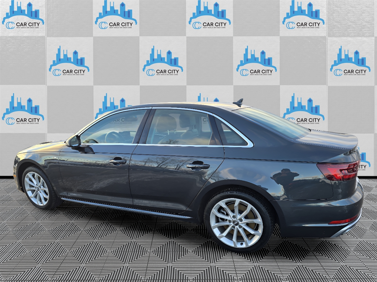 Audi A4 2.0 TFSI Premium Plus quattro 7A 2019