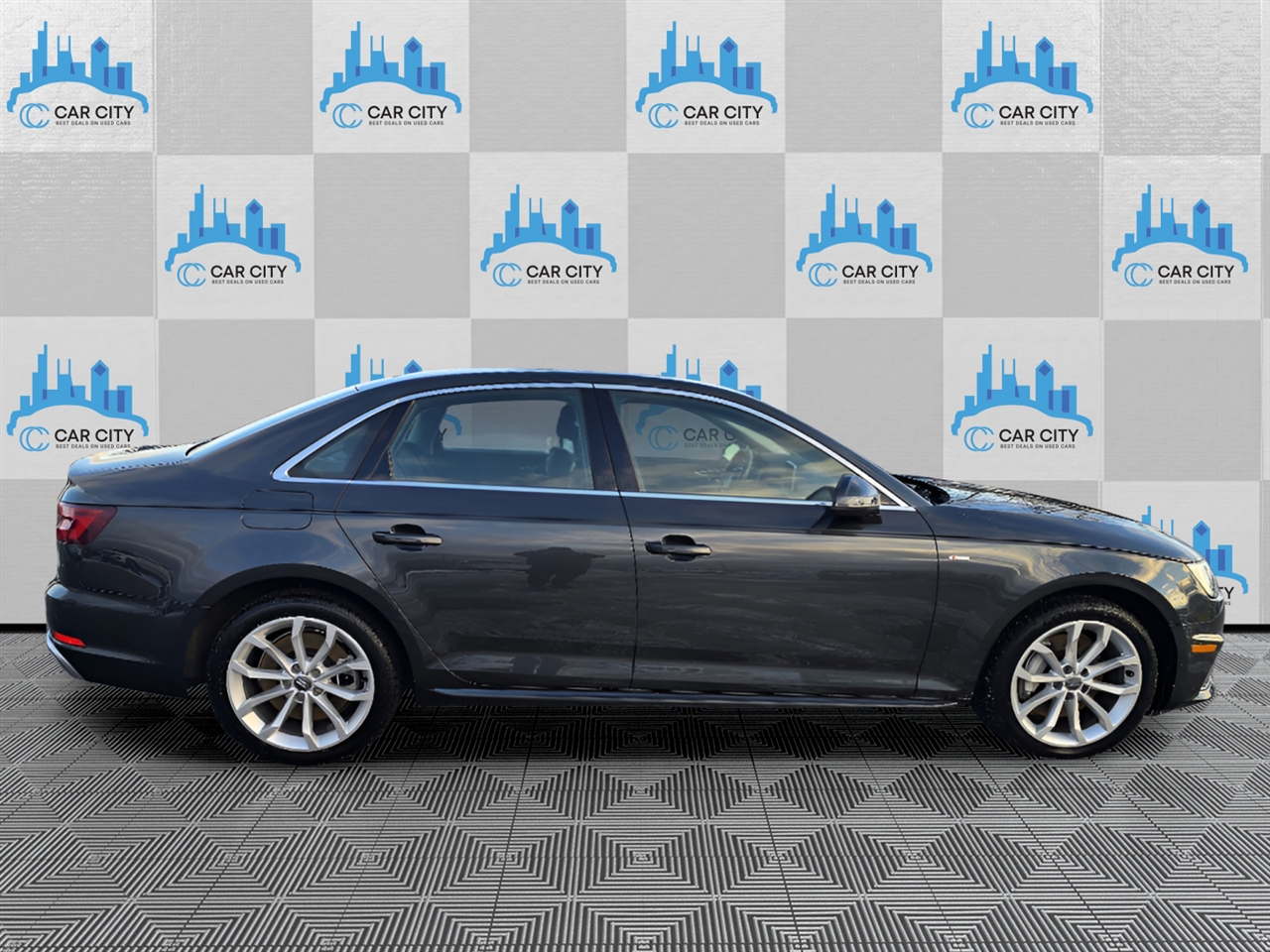 Audi A4 2.0 TFSI Premium Plus quattro 7A 2019