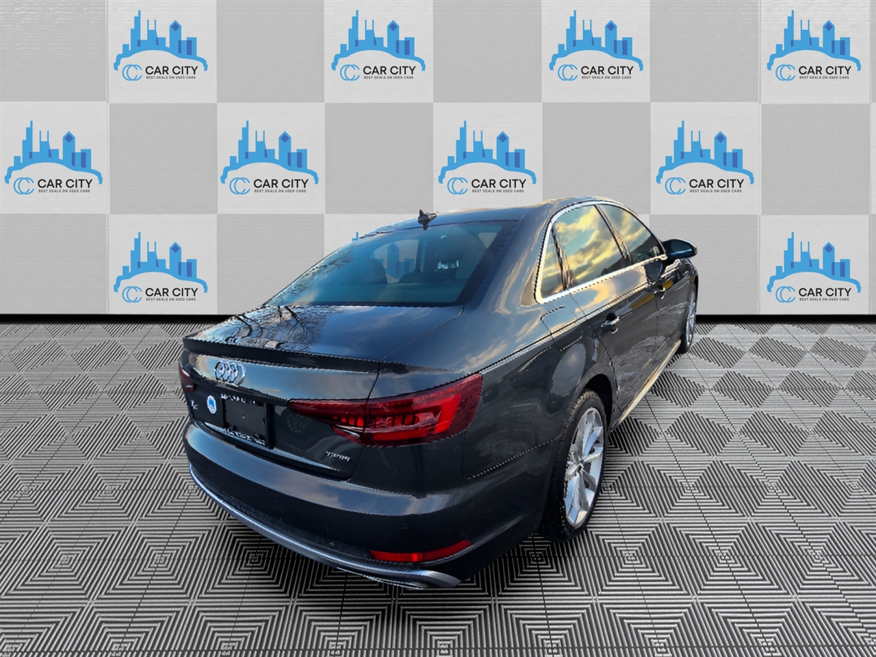 Audi A4 2.0 TFSI Premium Plus quattro 7A 2019