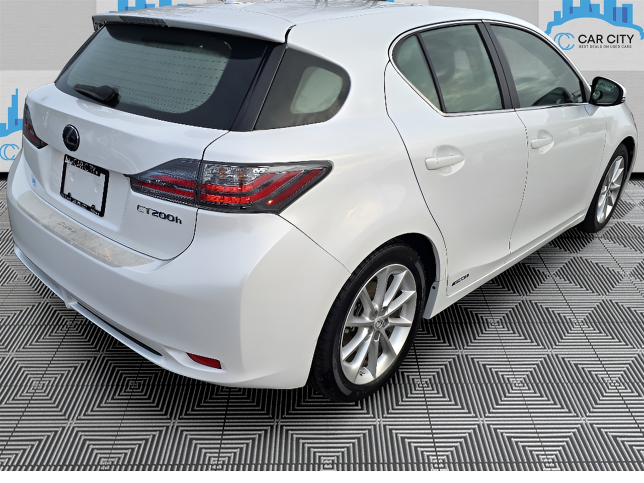 Lexus CT 200h Base 2011