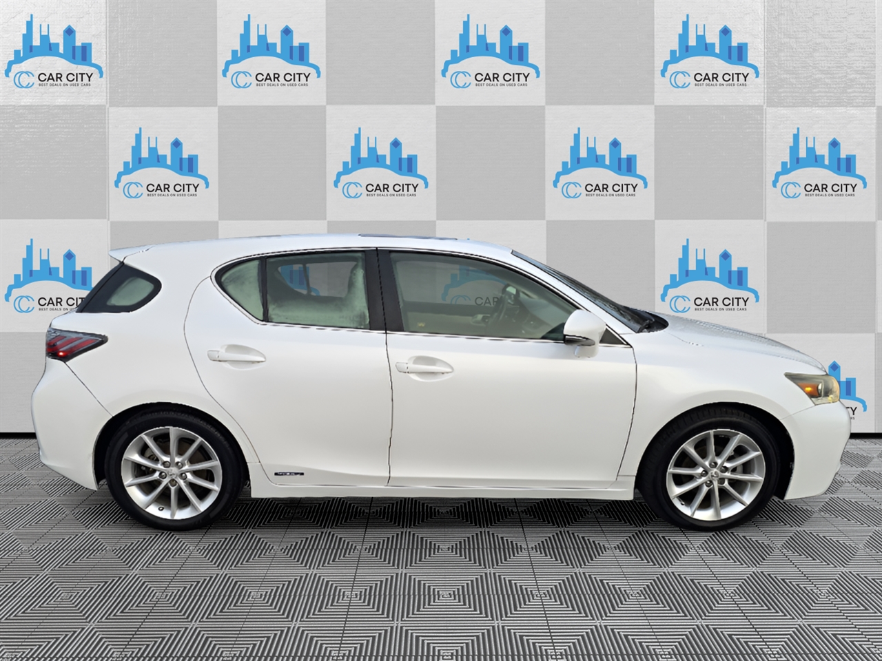 Lexus CT 200h Base 2011