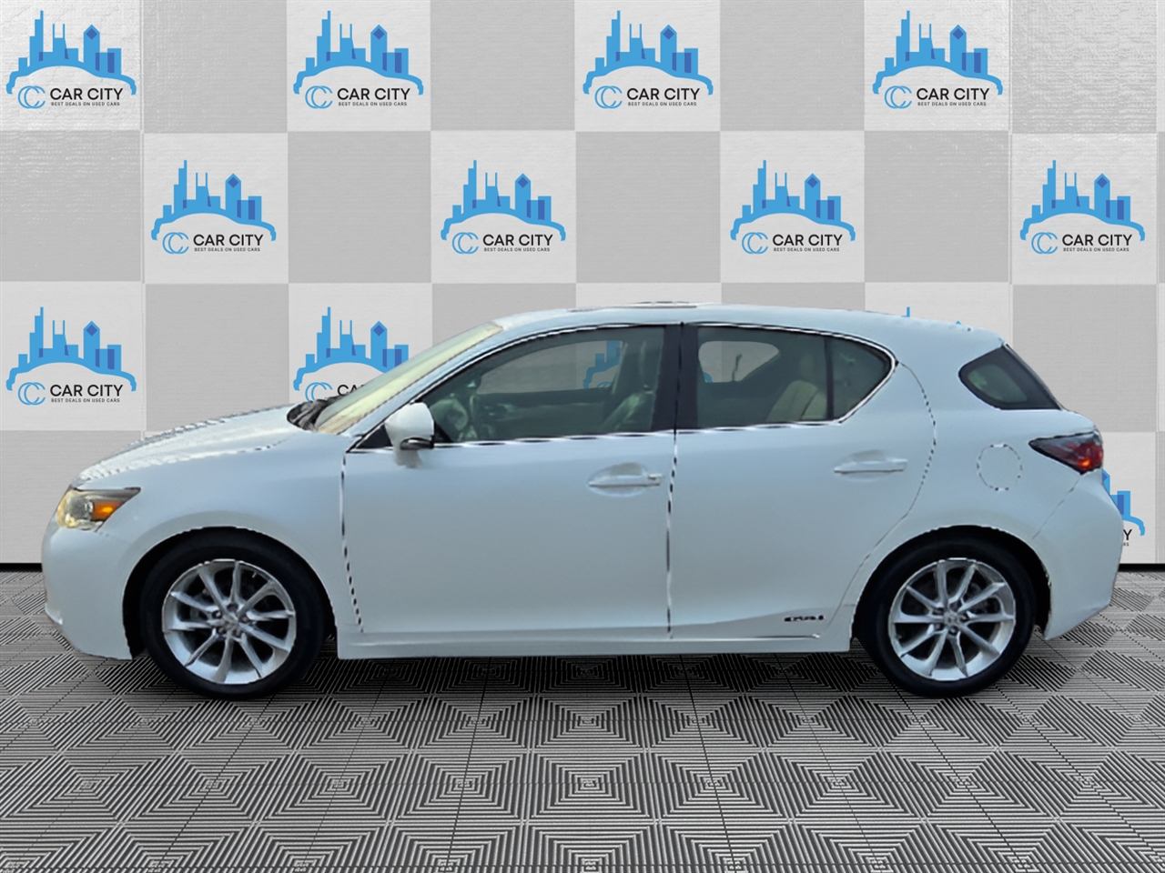 Lexus CT 200h Base 2011