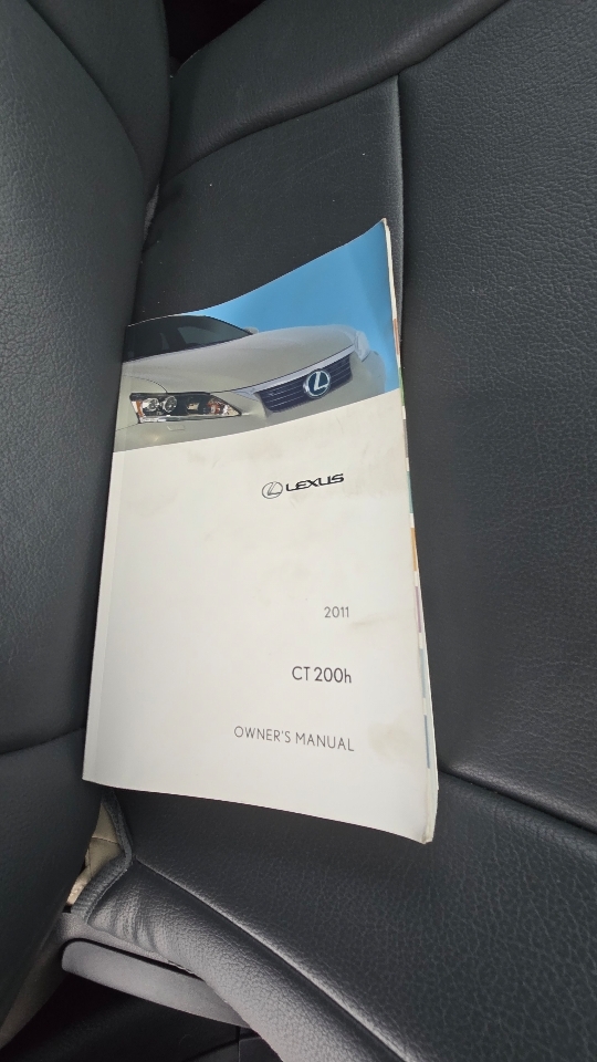 Lexus CT 200h Base 2011