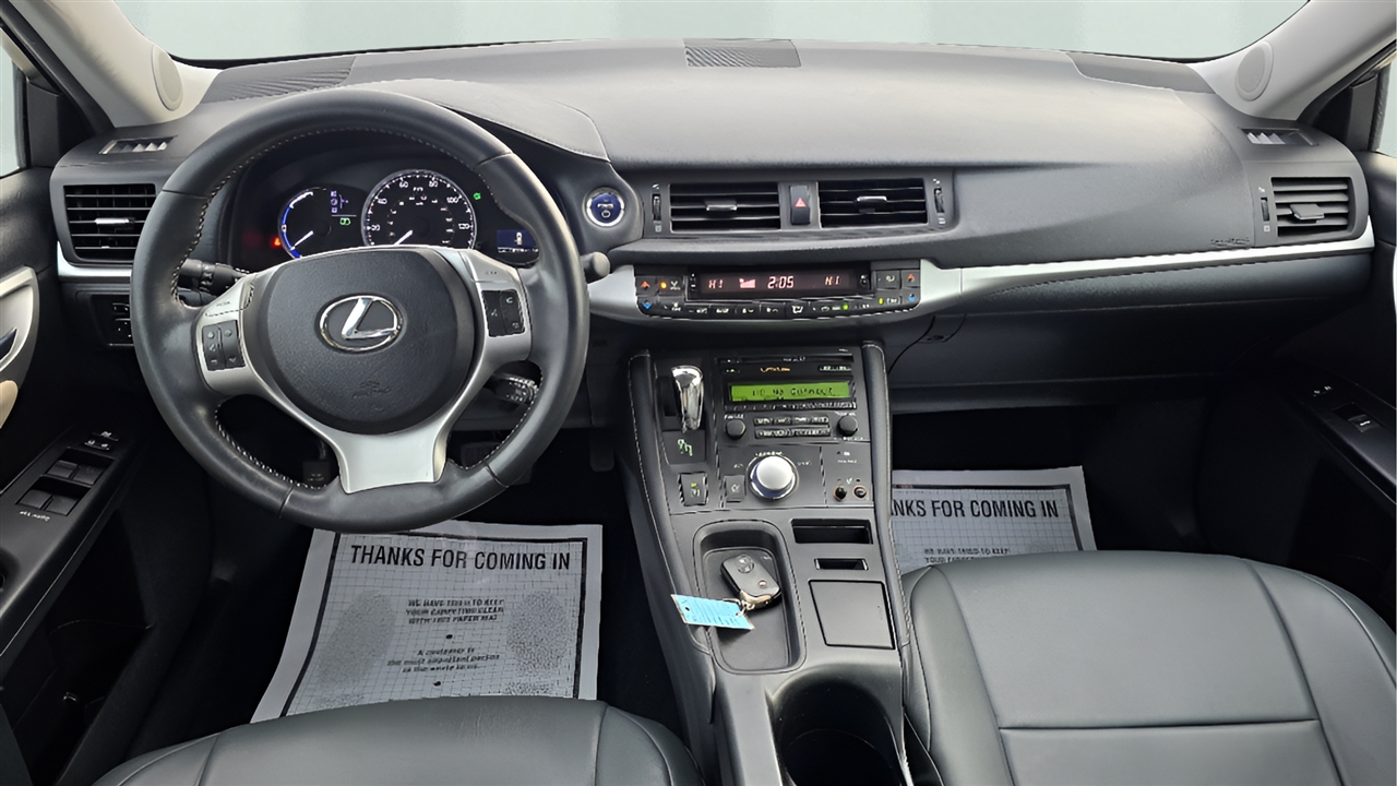 Lexus CT 200h Base 2011