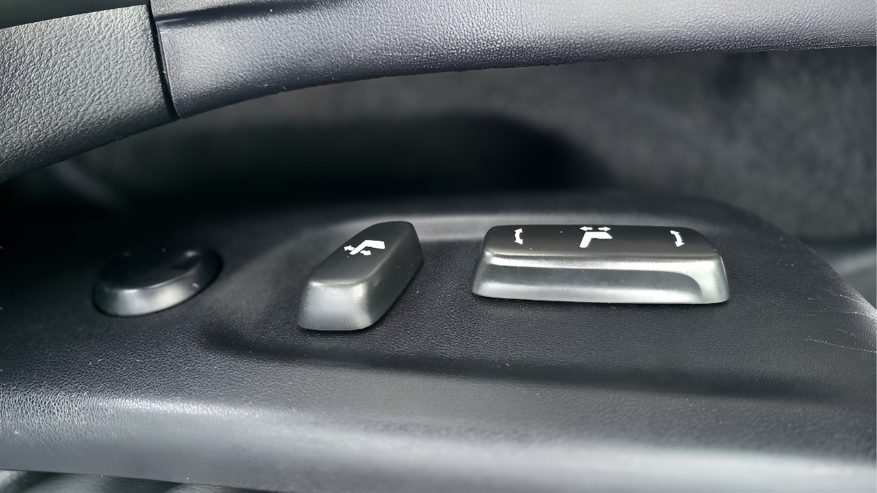 Lexus CT 200h Base 2011