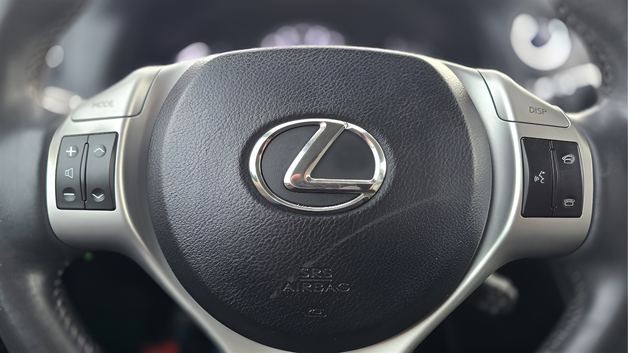 Lexus CT 200h Base 2011