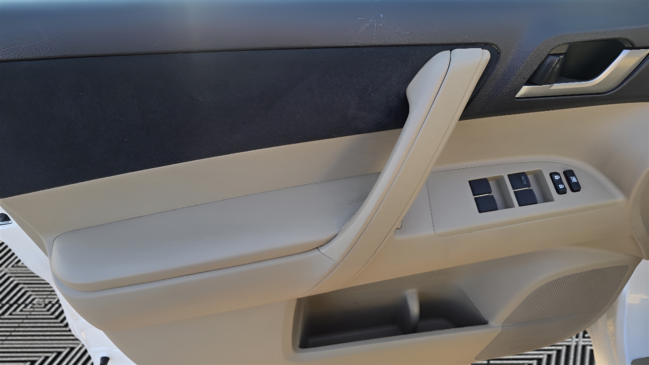 Toyota Highlander 4WD 2013