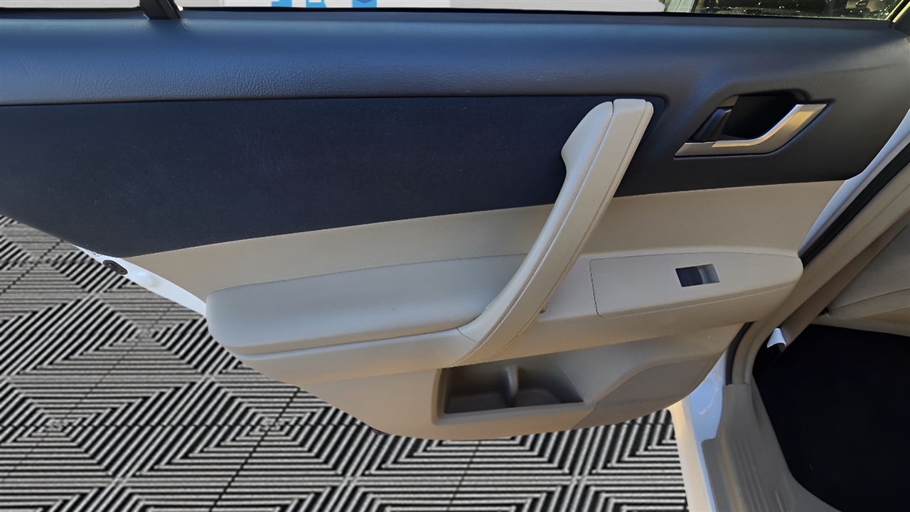 Toyota Highlander 4WD 2013