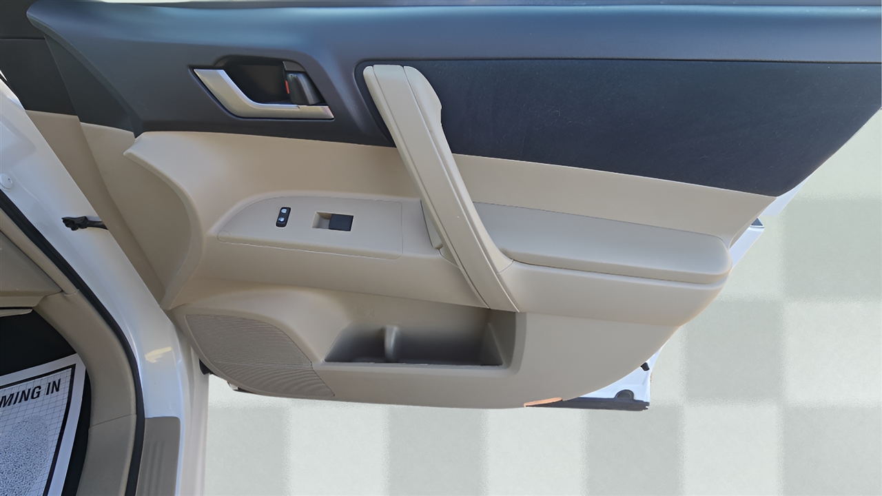 Toyota Highlander 4WD 2013