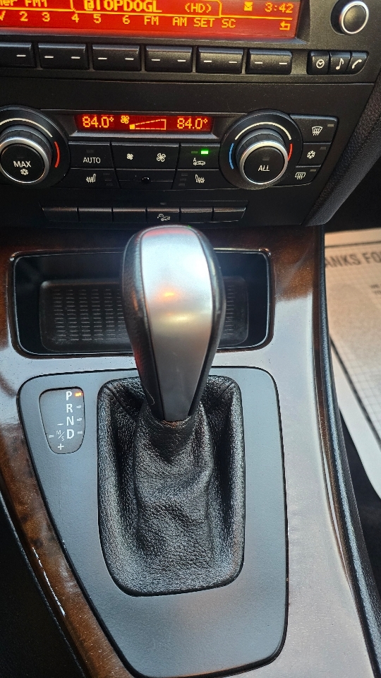 BMW 3-Series 328i xDrive SA 2011