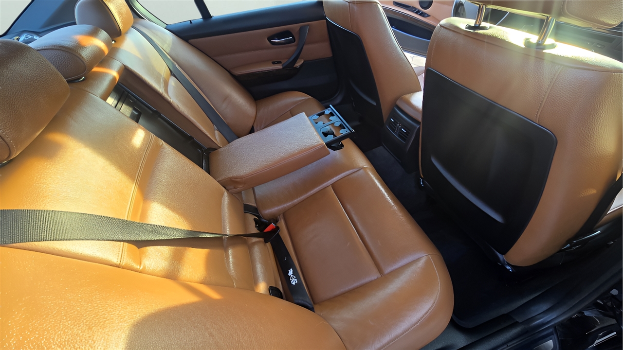 BMW 3-Series 328i xDrive SA 2011