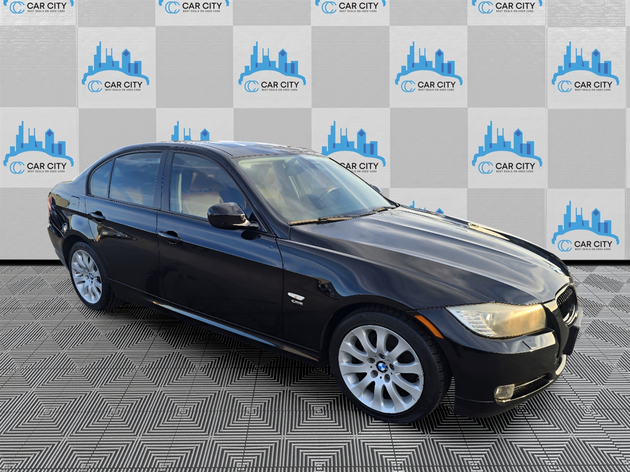 BMW 3-Series 328i xDrive SA 2011
