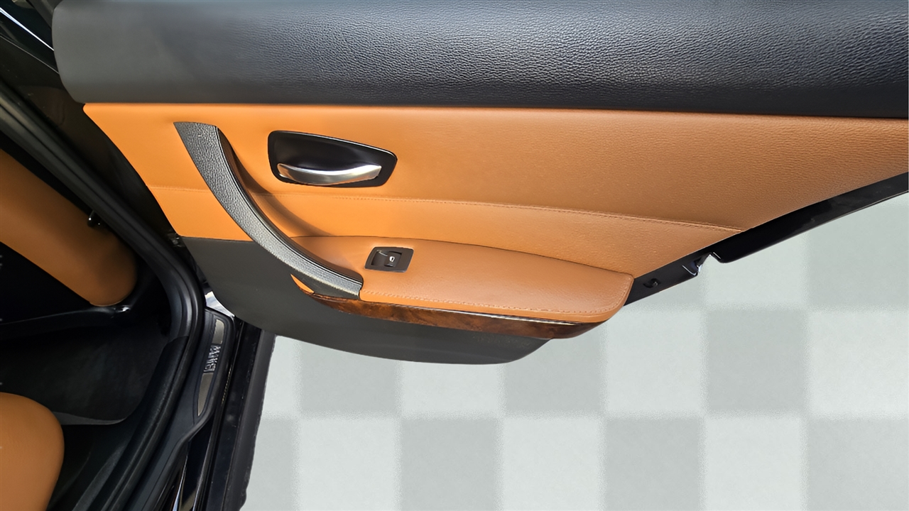 BMW 3-Series 328i xDrive SA 2011