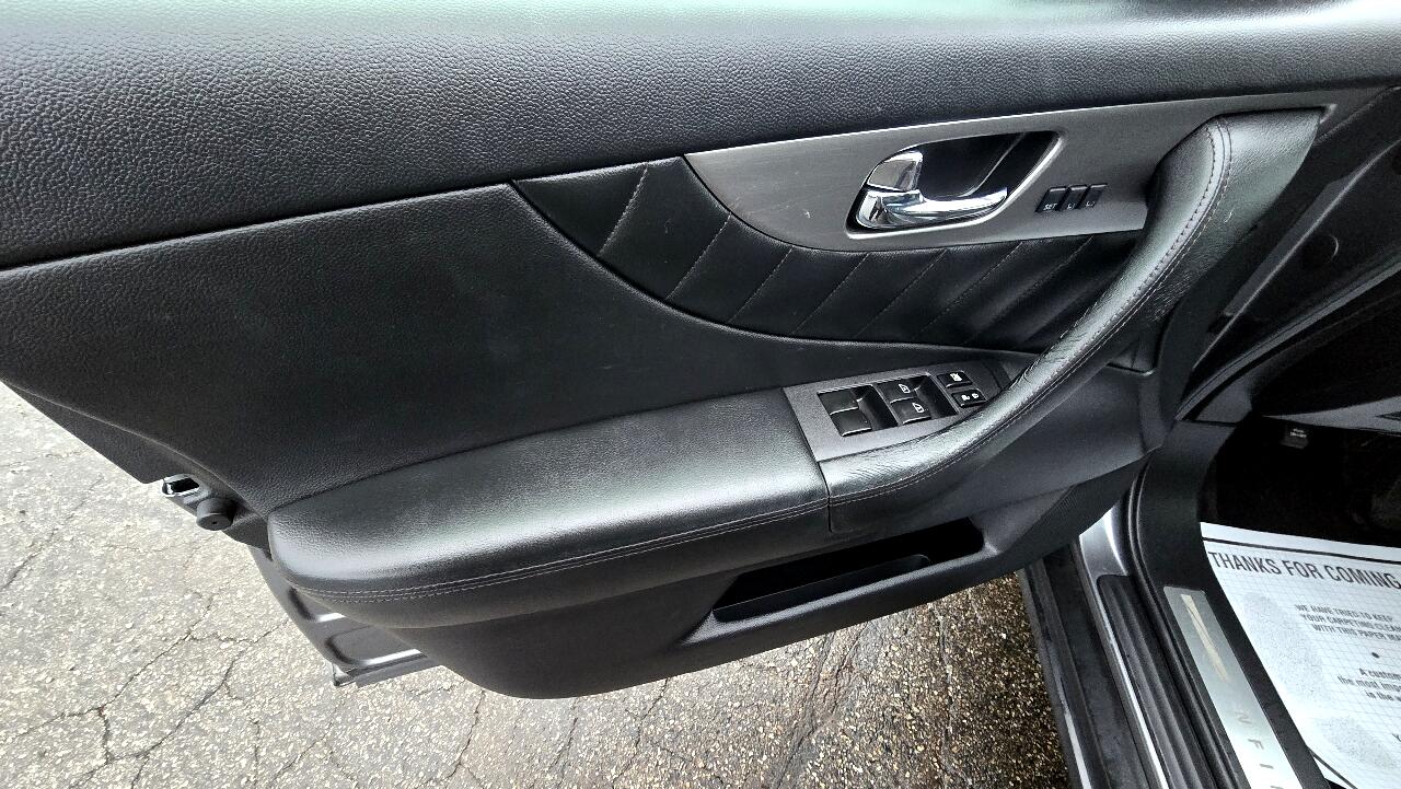 Infiniti QX70 Base AWD 2014