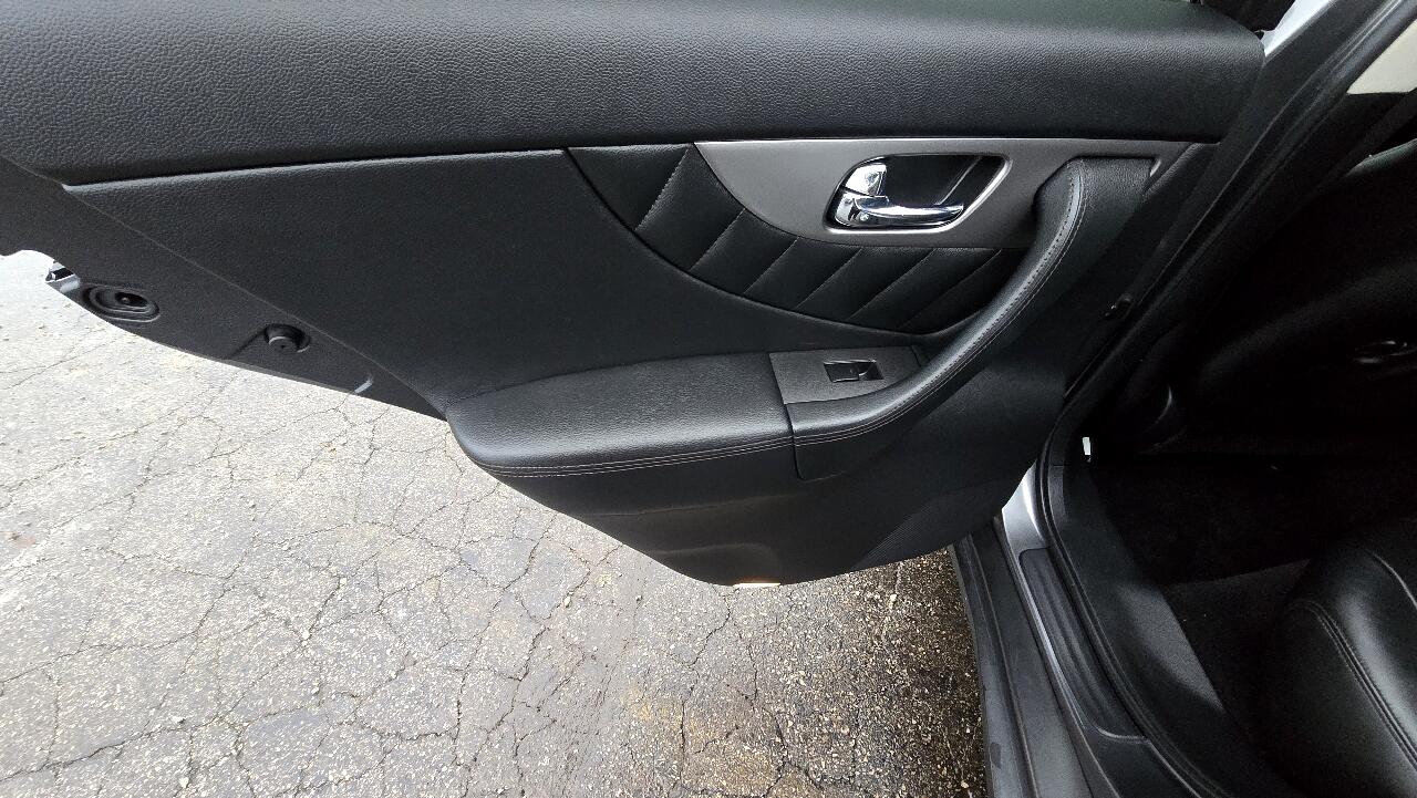 Infiniti QX70 Base AWD 2014