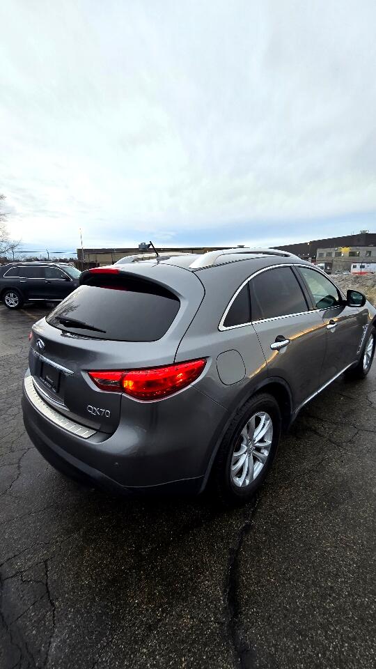 Infiniti QX70 Base AWD 2014