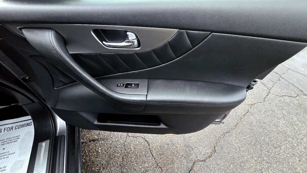 Infiniti QX70 Base AWD 2014