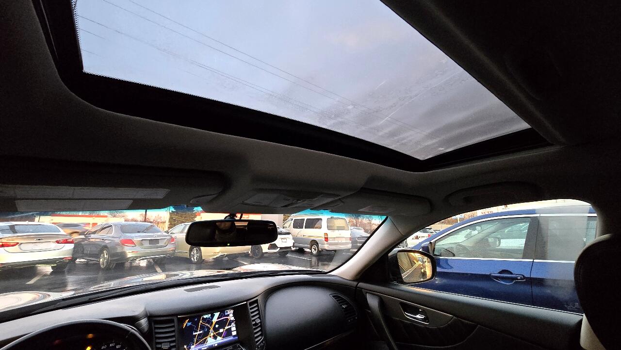 Infiniti QX70 Base AWD 2014