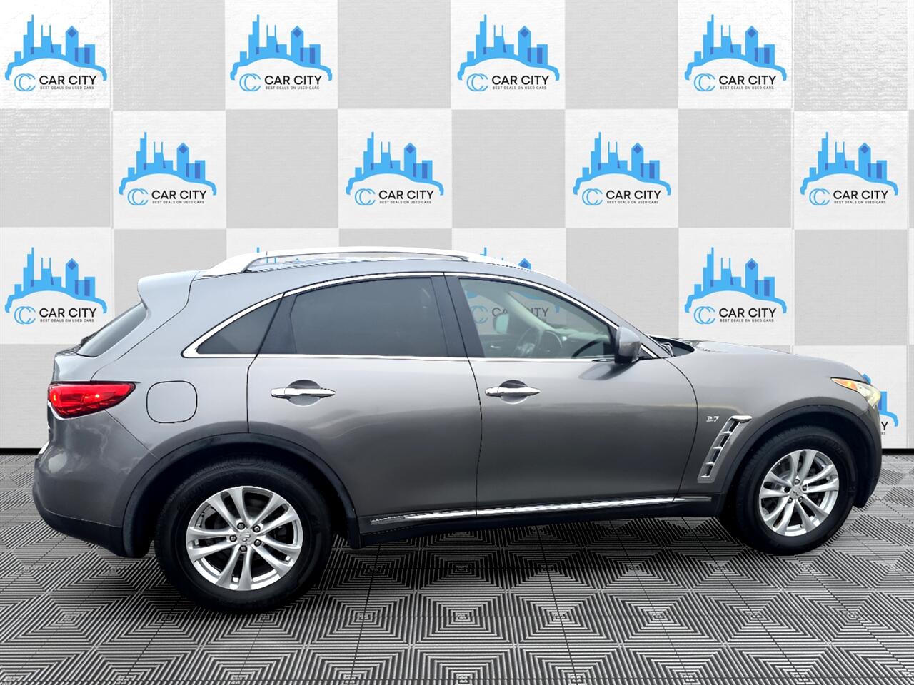 Infiniti QX70 Base AWD 2014