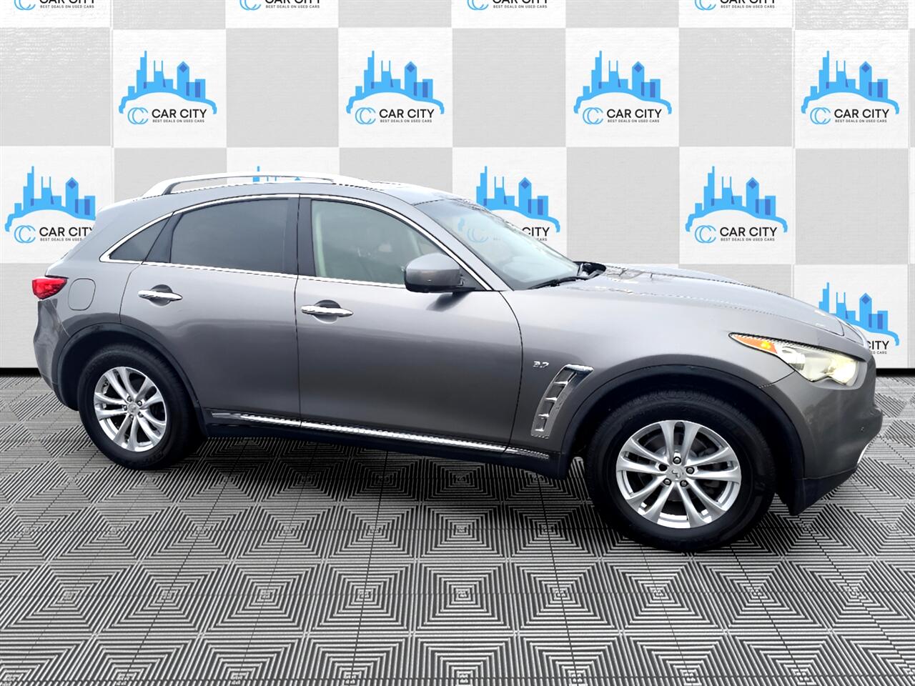 Infiniti QX70 Base AWD 2014