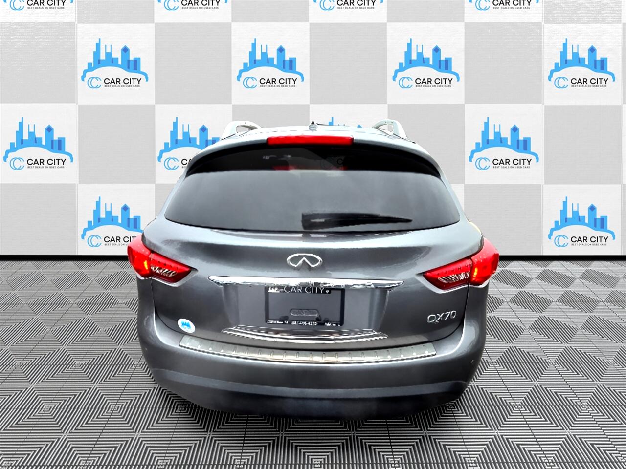 Infiniti QX70 Base AWD 2014