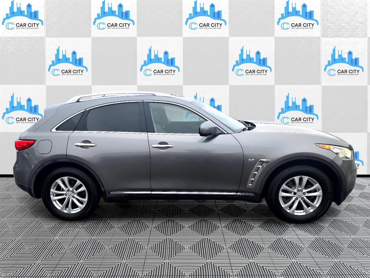 Infiniti QX70 Base AWD 2014