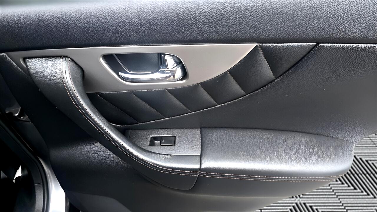 Infiniti QX70 Base AWD 2014