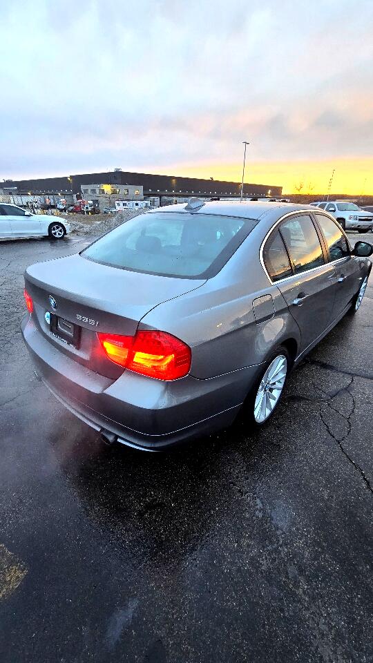 BMW 3-Series 335i xDrive 2011