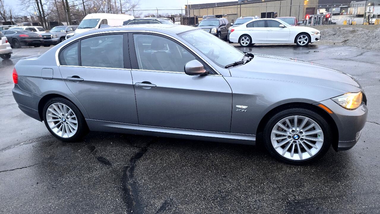 BMW 3-Series 335i xDrive 2011