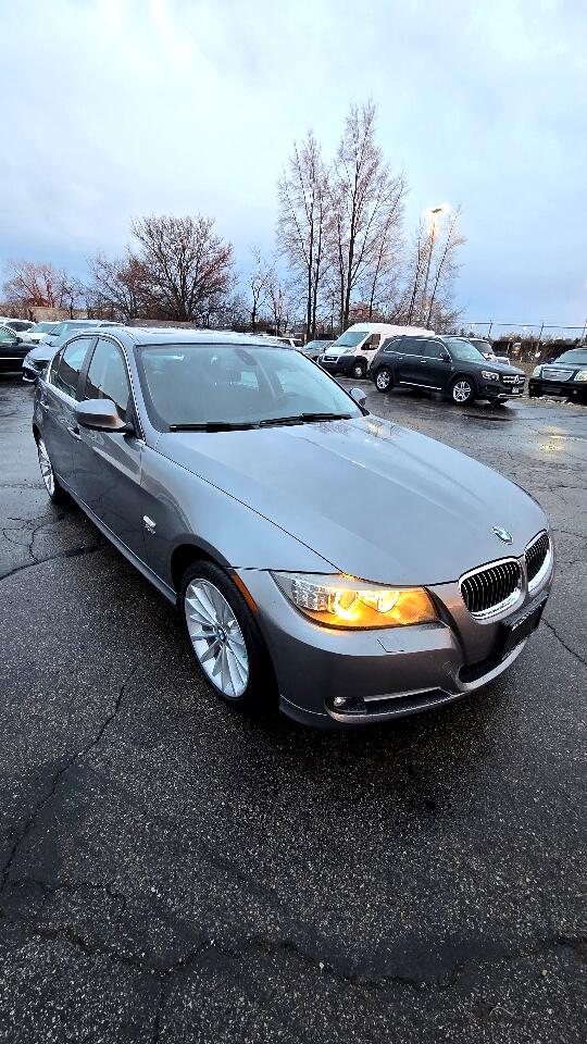 BMW 3-Series 335i xDrive 2011