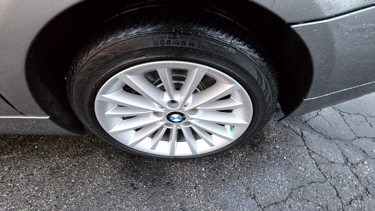 BMW 3-Series 335i xDrive 2011