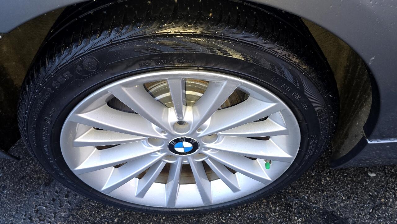 BMW 3-Series 335i xDrive 2011