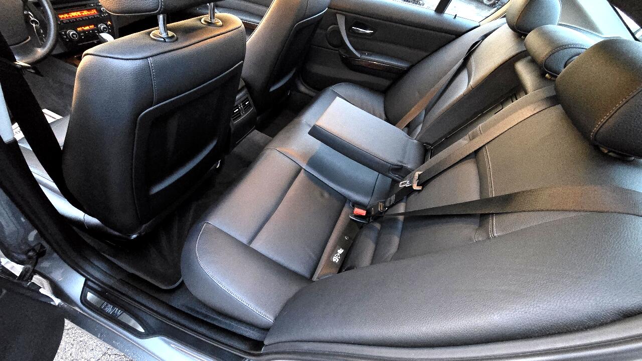 BMW 3-Series 335i xDrive 2011