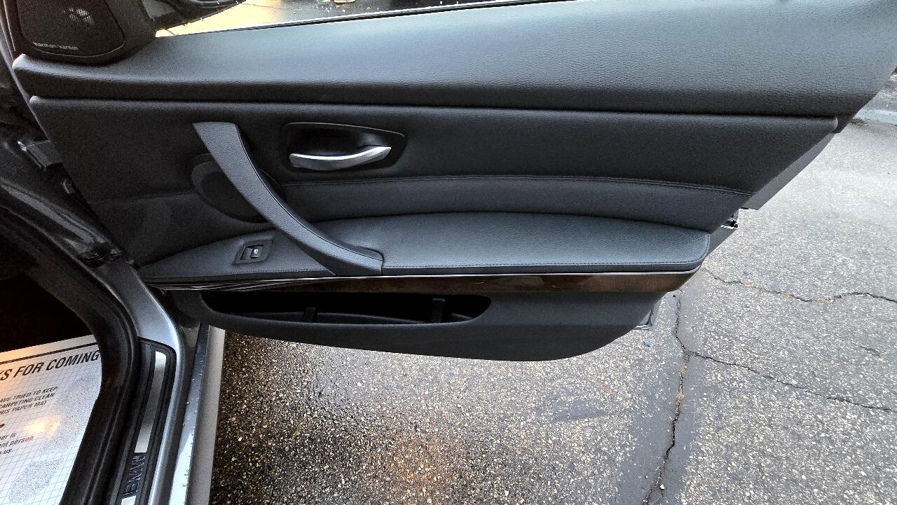 BMW 3-Series 335i xDrive 2011