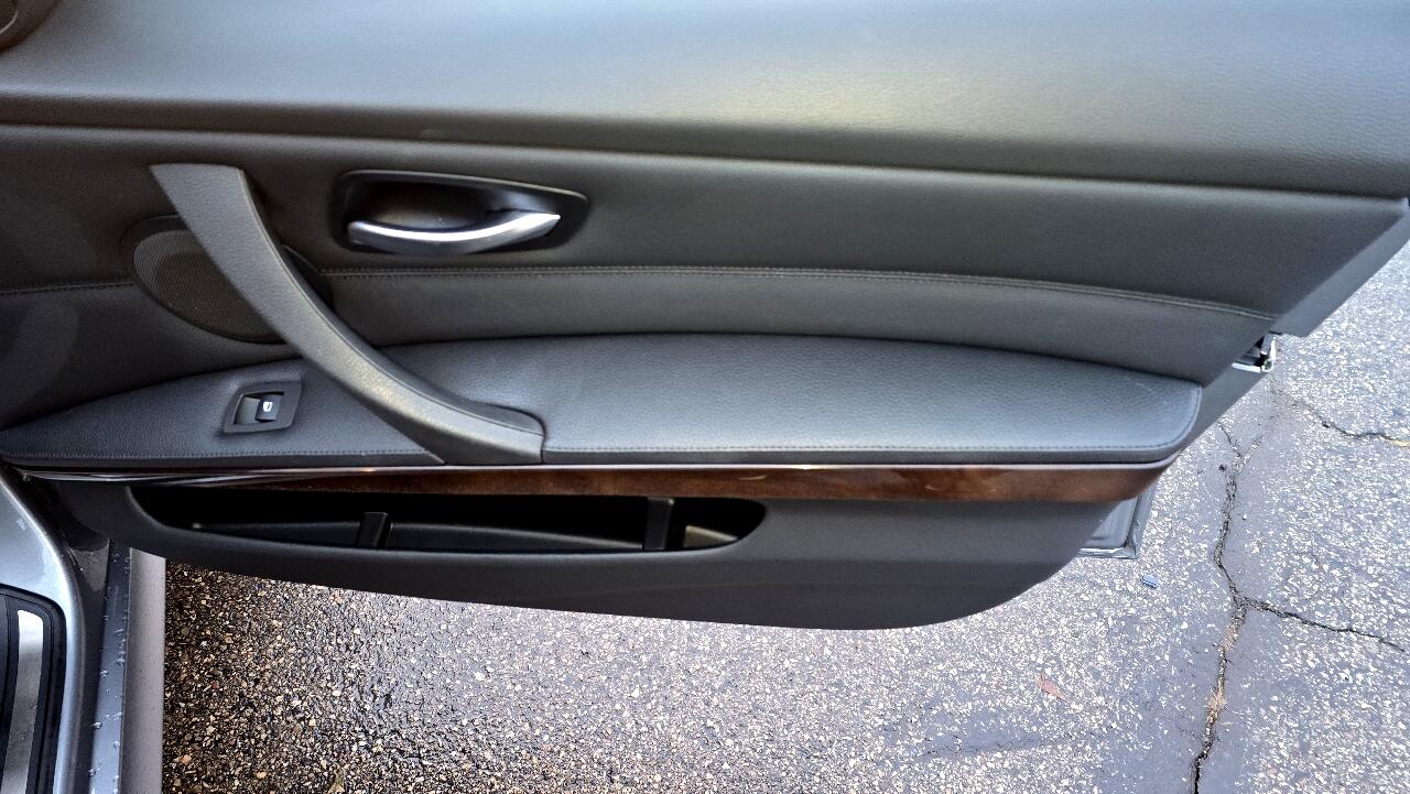 BMW 3-Series 335i xDrive 2011