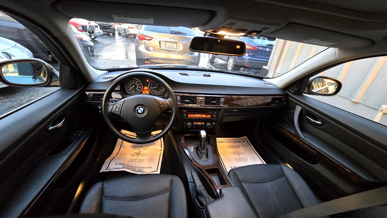 BMW 3-Series 335i xDrive 2011