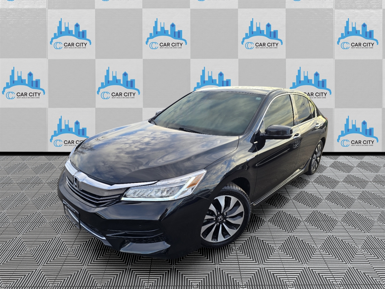 2017 Honda Accord Hybrid Touring's photo