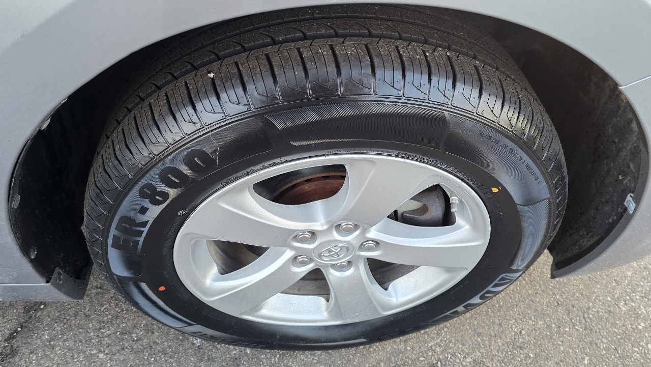 Toyota Sienna LE FWD 8-Passenger V6 2013