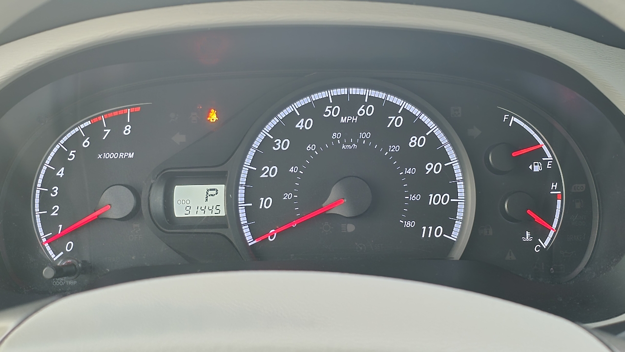 Toyota Sienna LE FWD 8-Passenger V6 2013