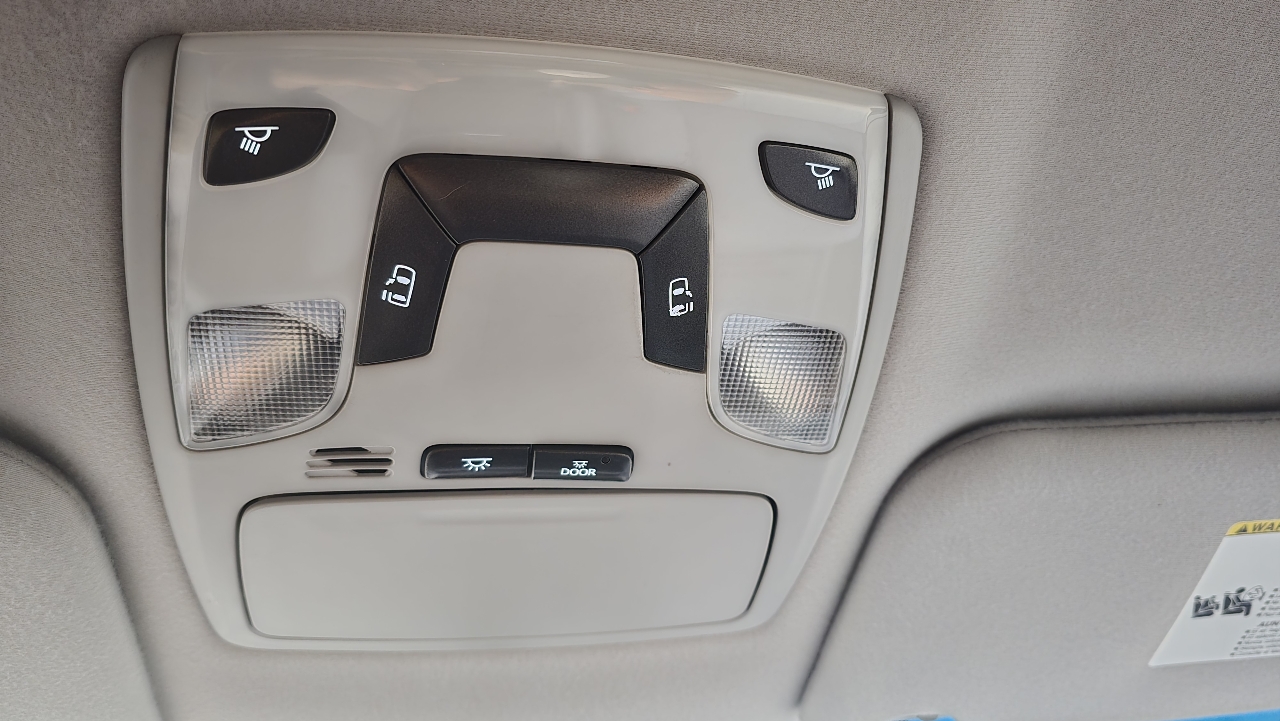 Toyota Sienna LE FWD 8-Passenger V6 2013