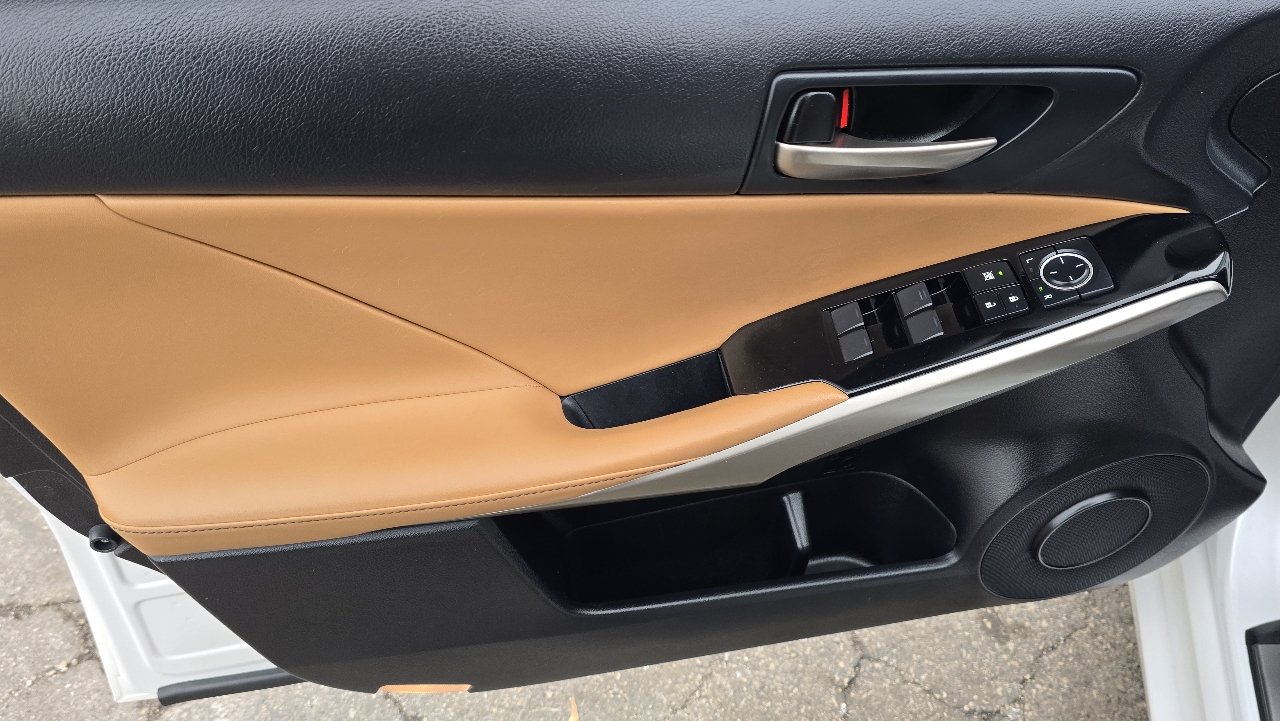 Lexus IS 300 AWD 2019