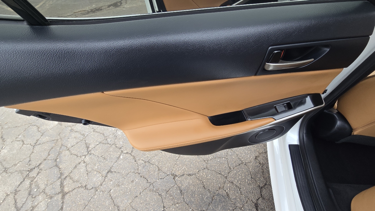 Lexus IS 300 AWD 2019