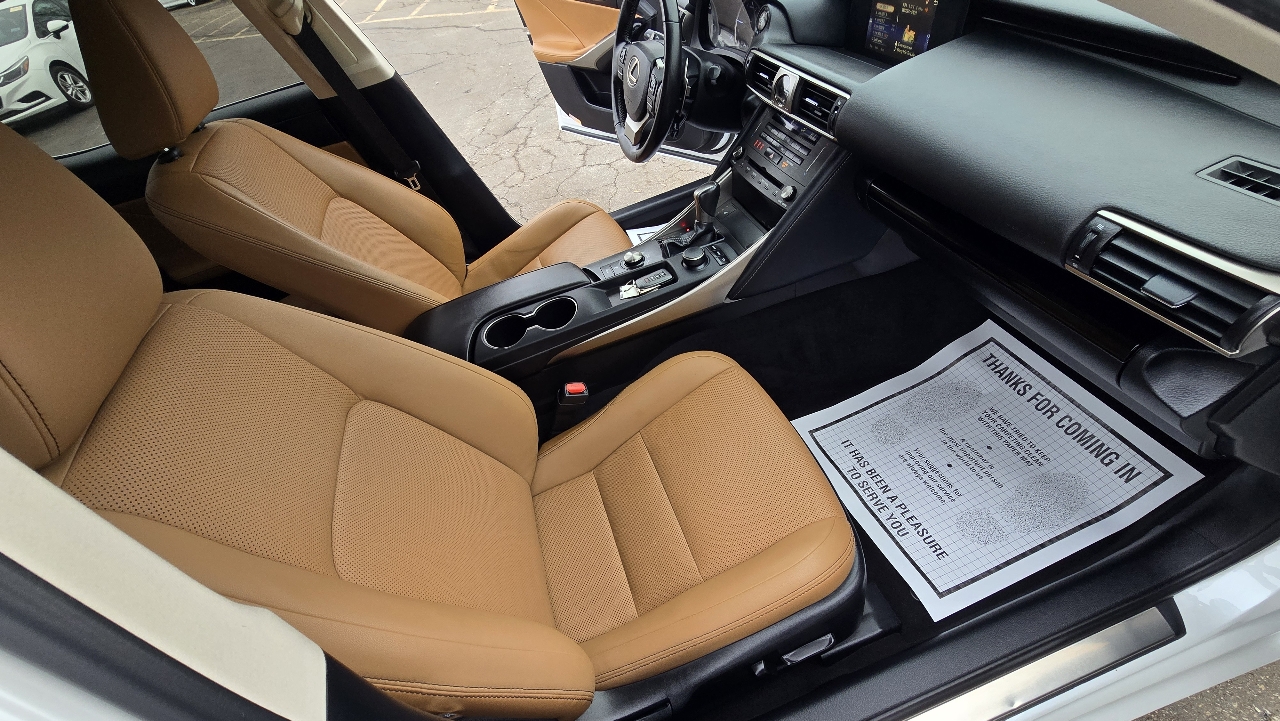 Lexus IS 300 AWD 2019