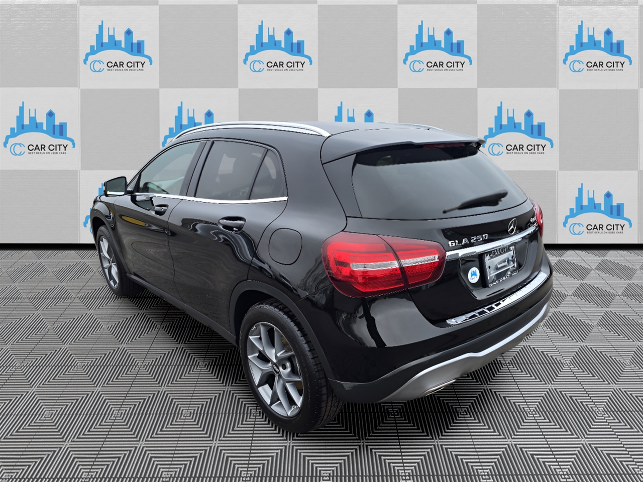 Mercedes-Benz GLA-Class GLA250 4MATIC 2020