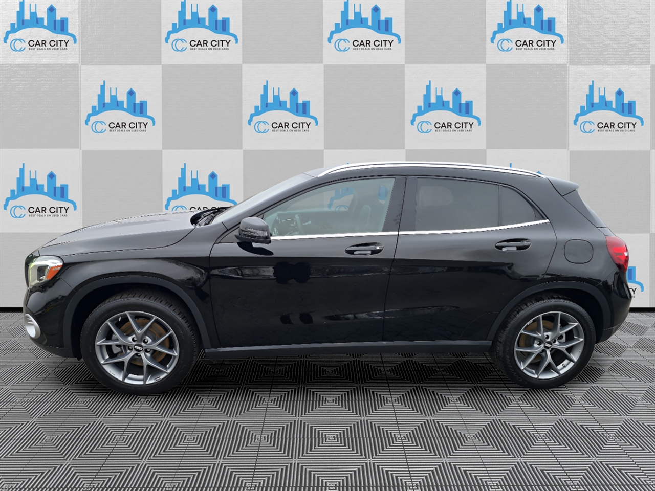 Mercedes-Benz GLA-Class GLA250 4MATIC 2020