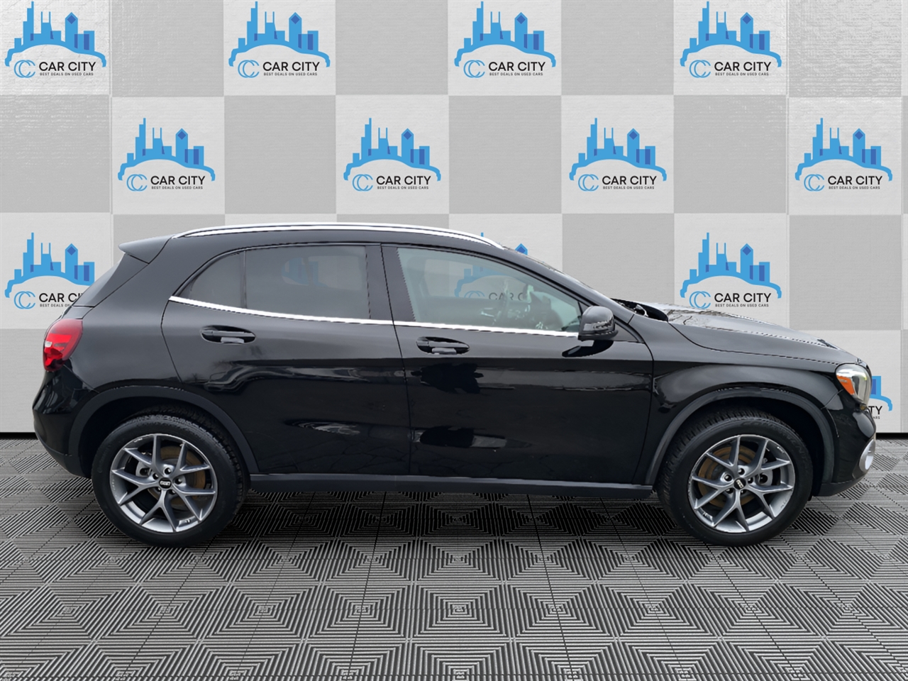 Mercedes-Benz GLA-Class GLA250 4MATIC 2020