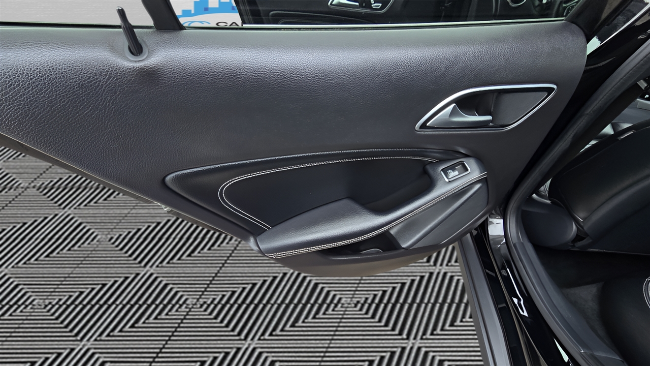 Mercedes-Benz GLA-Class GLA250 4MATIC 2020