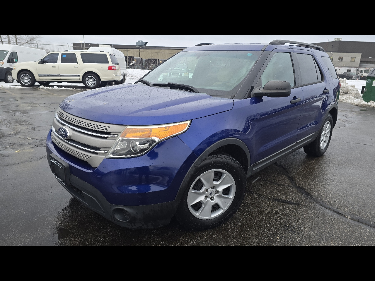 Ford Explorer Base FWD 2013