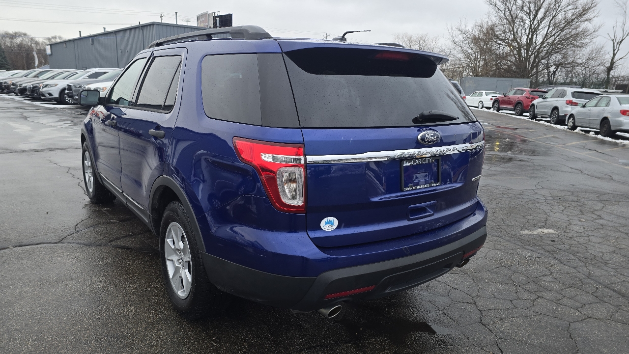 Ford Explorer Base FWD 2013